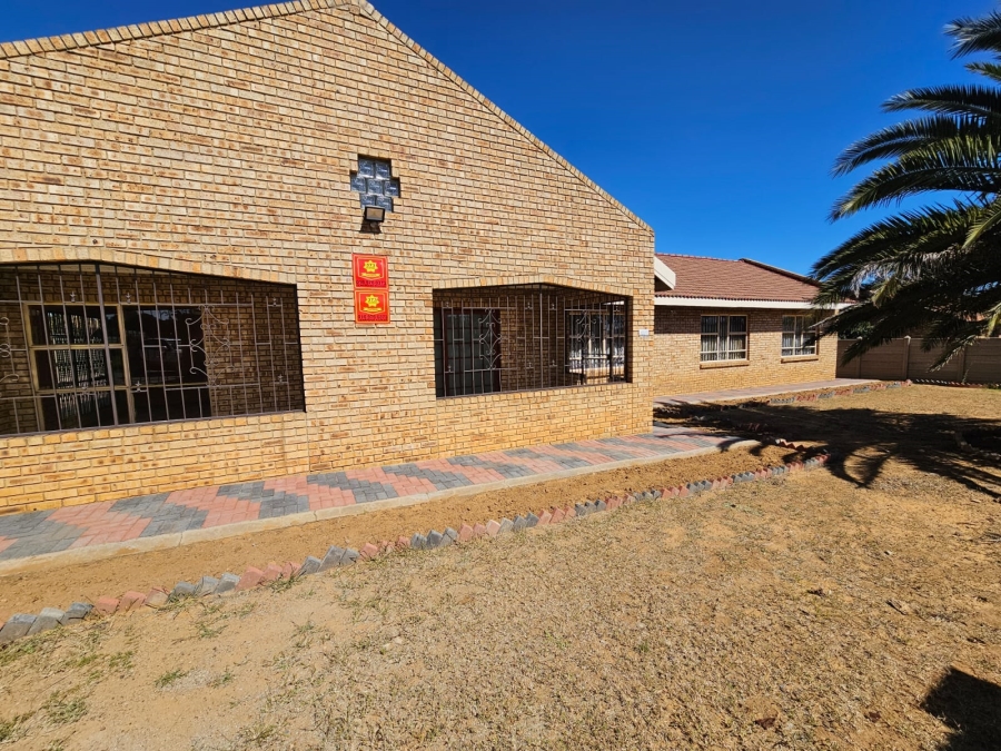 To Let 4 Bedroom Property for Rent in Welgelegen West Free State